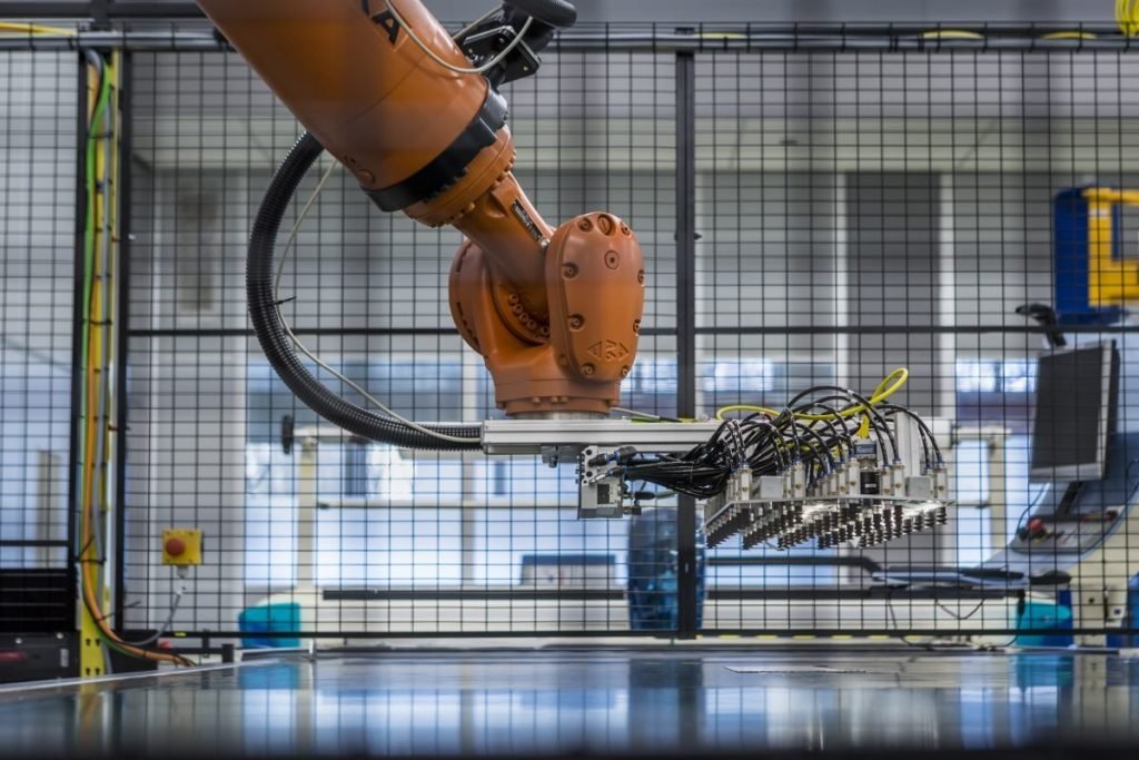 Airborne Automated Kitting Solutions - our Robot Cell for ply cutting and kitting and sorting