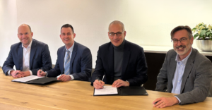 Signing of the contract to supply solar array substrates for MDA AURORATM mega-constellation satellites From left to right: Arno van Mourik (CEO Airborne), Sandor Woldendorp (Director Airborne Aerospace), Rob W. Postma (President & Managing Director Airbus Netherlands),Louis Albatro (CFO Airbus Netherlands)
